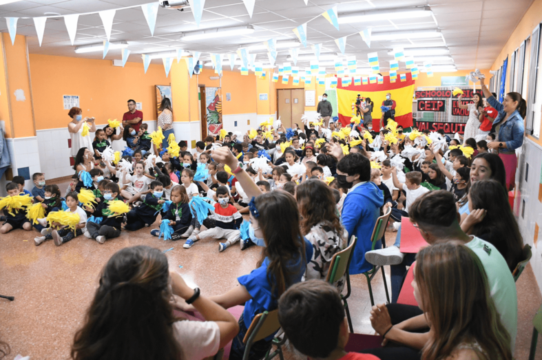 La comunidad educativa siguió en directo las votaciones / TA